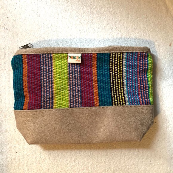 Embroidery pouch - Picture 1 of 2